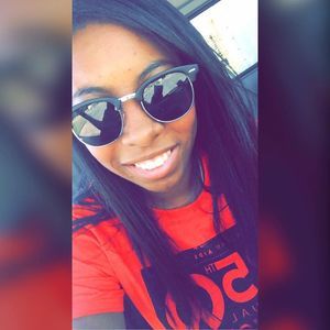 Meet your Posher, Ashley